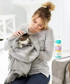 Frisco Brightening Cat & Dog Shampoo with Aloe -Frisco Sales 2024 192074 PT4. SY630 V1589487671