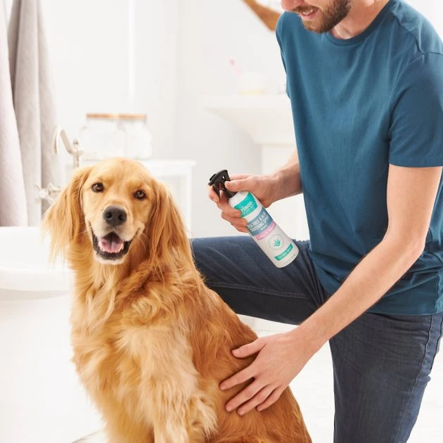 Frisco Tea Tree & Aloe Soothing Dog Spray 5 Frisco Tea Tree & Aloe Soothing Dog Spray - Image 3