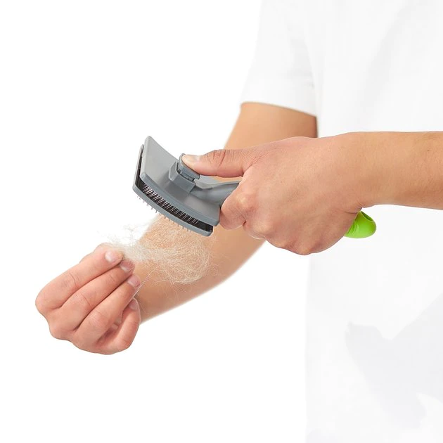 Frisco Self-Cleaning Slicker Dog Brush 5 Frisco Self-Cleaning Slicker Dog Brush - Image 3