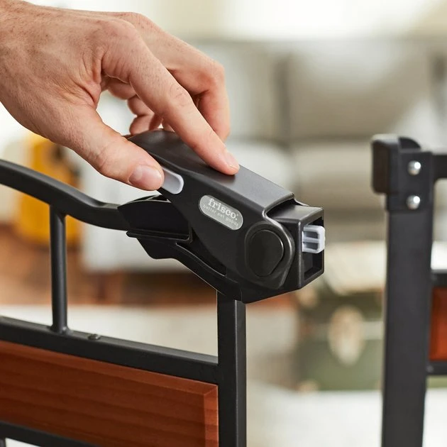 Frisco Wood Accents Extra Tall Auto-close Dog Gate, 41-in 5 Frisco Wood Accents Extra Tall Auto-close Dog Gate, 41-in - Image 3