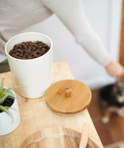 American Journey||Frisco American Journey 100% Chicken Freeze-Dried Grain-Free Cat Treats + Frisco Melamine Dog & Cat Treat Jar with Bamboo Lid, 8 Cups -Frisco Sales 2024 297660 PT7. SY630 V1623339151