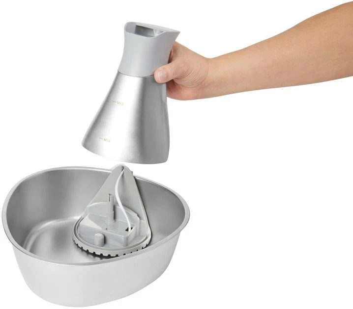 Frisco Stainless Steel Triangle Dog & Cat Fountain, 1 Gallon 6 Frisco Stainless Steel Triangle Dog & Cat Fountain, 1 Gallon - Image 4